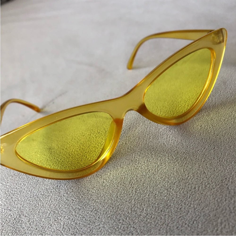 Clear Yellow Frames Cat Eye Sunglasses ~ Yellow Lens ~ Brand New!